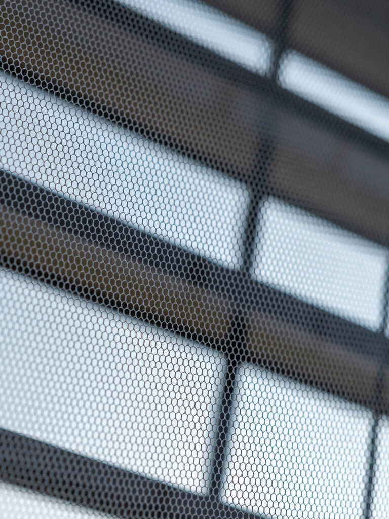 Insektenschutz - Fliegengitter vor Fenster